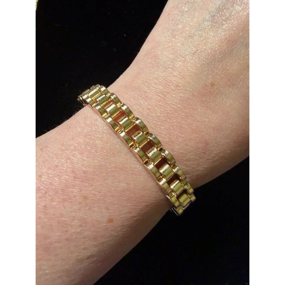 Gold Tone Panther Link Stretch Bracelet Watch Style